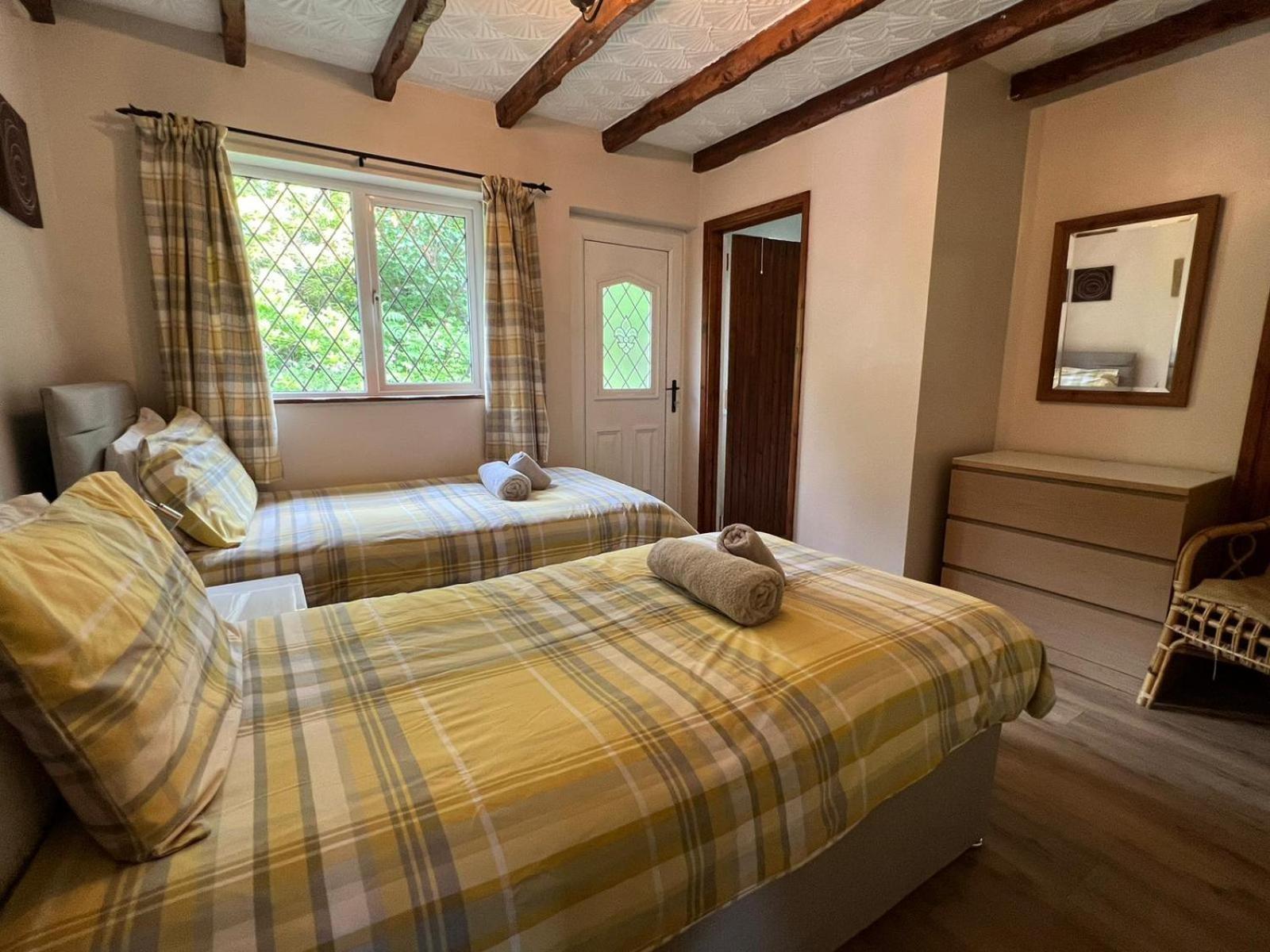 Cwmbach Guest House Neath Extérieur photo